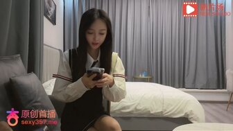 Hookup a short and cute girl with sweet smile for 3000 dollars