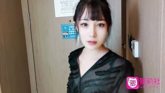 Horny aunt caught her nephew masturbating and asked for creampie