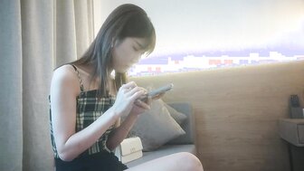 Hookup a 24 years-old cool woman, wanna fuck her hardly