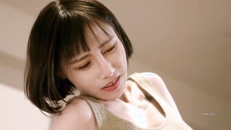 Pretty woman makes the cock bigger and rides on it