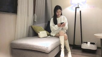 Hookup a university student with sexy legs, hard fucking on sofa