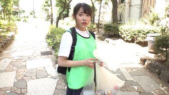 230ORECO581 Kind-hearted college student helps uncle to ejact