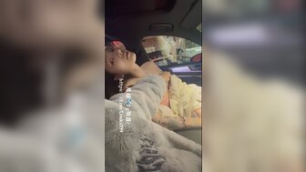 Drunk beauty eats cock in car