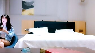 Hookup a girl who has a sexy legs in black stocking