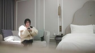 Hookup a fair-skin woman and split her legs fucking hard