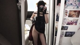 Cosplay Yor Forger and rides on dick to make him cum