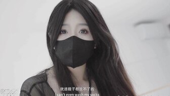 Sexy mother takes care of son's classmate