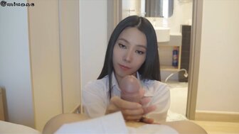 Cool beautiful agent special sales technique to get the male customer's order