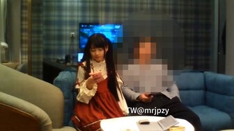 Lolita teen girl is fucking with her sugar daddy who has a wet pussy