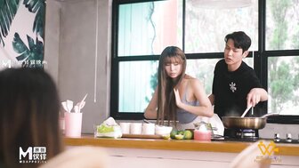 PH112 Fucked secretly at the party