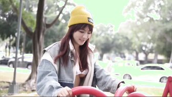 Pretty girl exposed herself outdoor and played sex toy outdoor