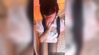 Pink pussy loli COSER Xingxing rides on dick to make the man cum alot