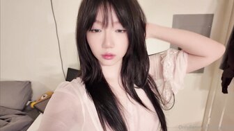 Lovely and pretty girl who has excellent oral skill, her horny face is attractive