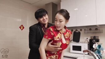 Strong brother-in-law was cheating with hot sister-in-law after the New Year's Eve dinner