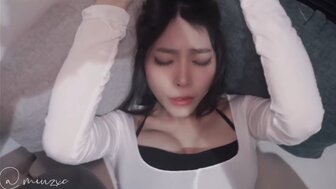 Creampie a pretty Vitnamese beauty in ripped jeans