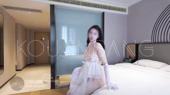 Fucking a fair-skin woman in wedding dress