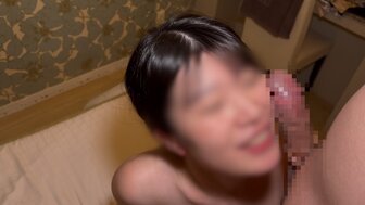 FC2PPV4802208 A slutty woman who likes smelling cock has perfect oral skill[Part1]