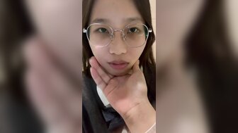 Innocent and obedient school girl gave her boss oral sex and was slapped by her boss