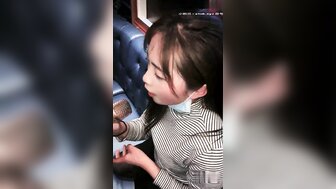 Pretty girl was stuck bottle in her pussy and got orgasm orgasm