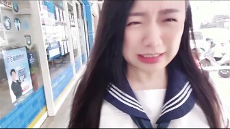 Horny girl go shopping when she was using remote vibrator