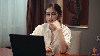 Hard fucking hot OL in black stocking and glassed