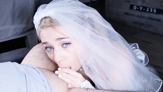 FC2PPV4906679 A woman living in France passion sex with her boyfriend while wearing a wedding dress.