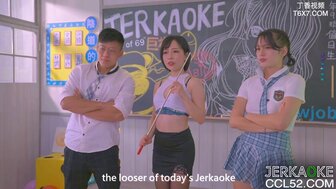 A beautiful female student won a class game competition and had the chance to have orgasm with the teacher together