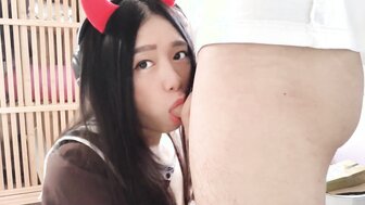 Cumshot in pretty teen student mouth