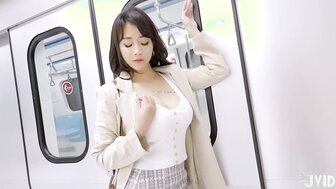 GDCM013 Trailing and pressed Insertion girl with a double ponytail