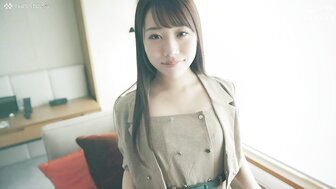 229SCUTE1310 Cool girl turns horny and moans sexy